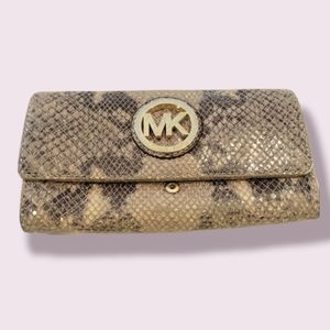 SOLD!!! Michael Kors wallet